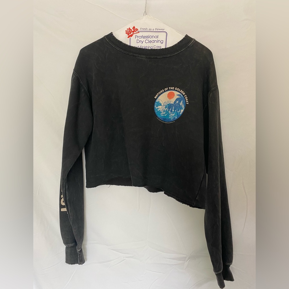 Brandy Melville (J. Galt) Natives of the Golden Coast Cropped Sweater